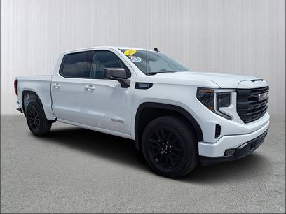 Used 2025 GMC Sierra 1500 Elevation