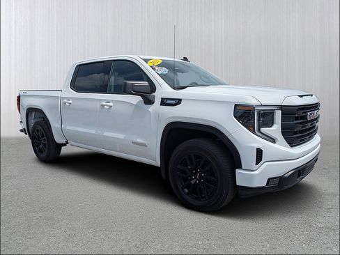Used 2025 GMC Sierra 1500 Elevation AWD/4WD image 1