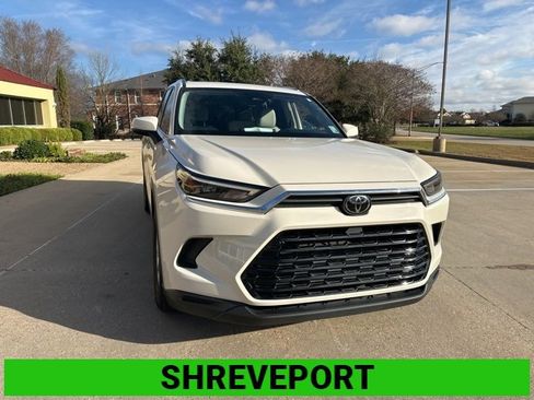 Used 2024 Toyota Grand Highlander 4D Sport Utility image 2