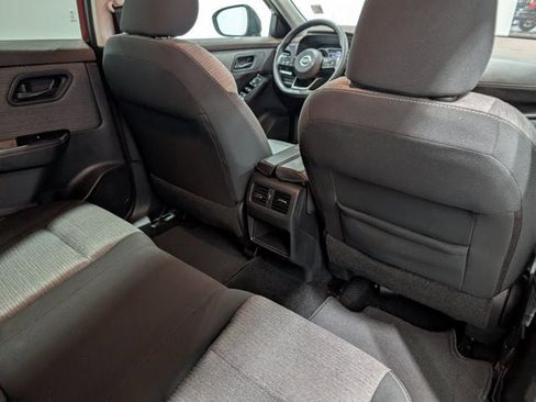 Used 2021 Nissan Rogue S image 17