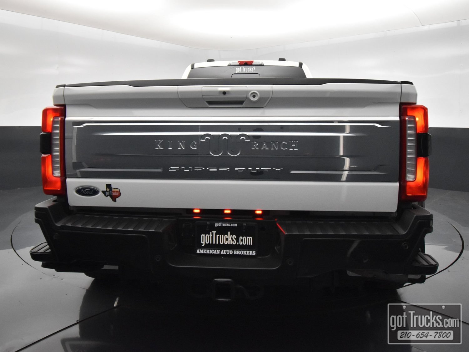 Used 2024 Ford F350 King Ranch w/ FX4 Off-Road Package AWD/4WD image 6
