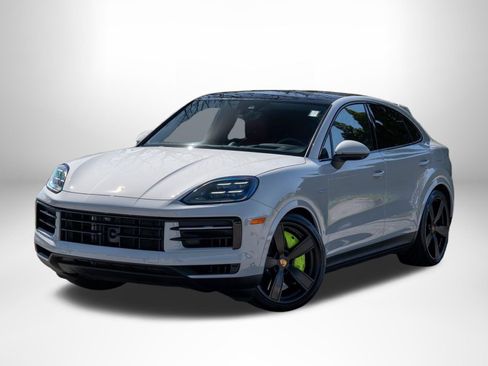 Used 2025 Porsche Cayenne S w/ Premium Package Plus AWD/4WD image 1