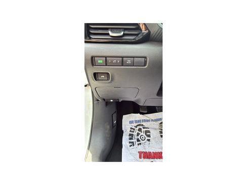 Used 2025 Nissan Sentra SV FWD image 13