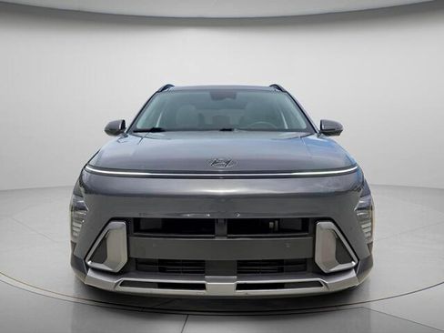 Used 2024 Hyundai Kona Limited FWD image 9