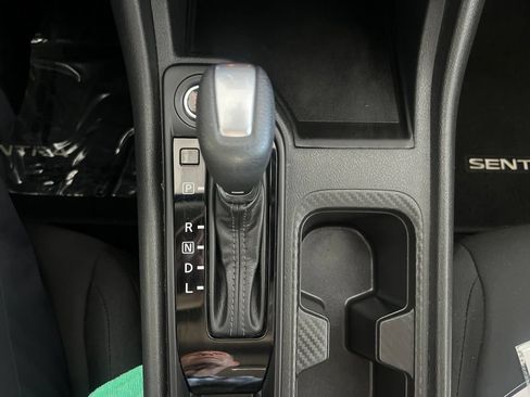 Used 2025 Nissan Sentra S FWD image 56