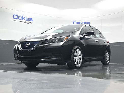 Used 2022 Nissan Leaf S image 37
