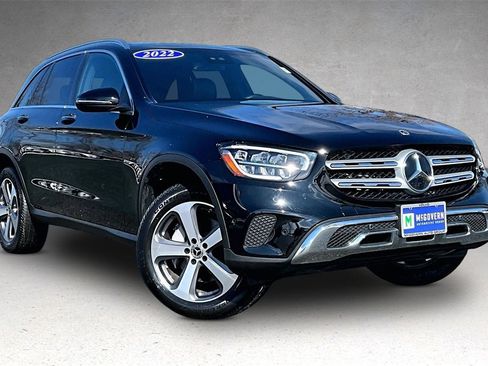 Used 2022 Mercedes-Benz GLC 300 GLC 300 w/ Premium Package Lite image 3