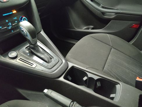 Used 2017 Ford Focus S image 26