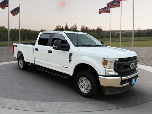 Used 2022 Ford F250 XL w/ Power Equipment Group AWD/4WD image 6