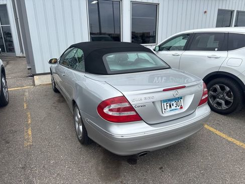 Used 2005 Mercedes-Benz CLK 320 Cabriolet image 21