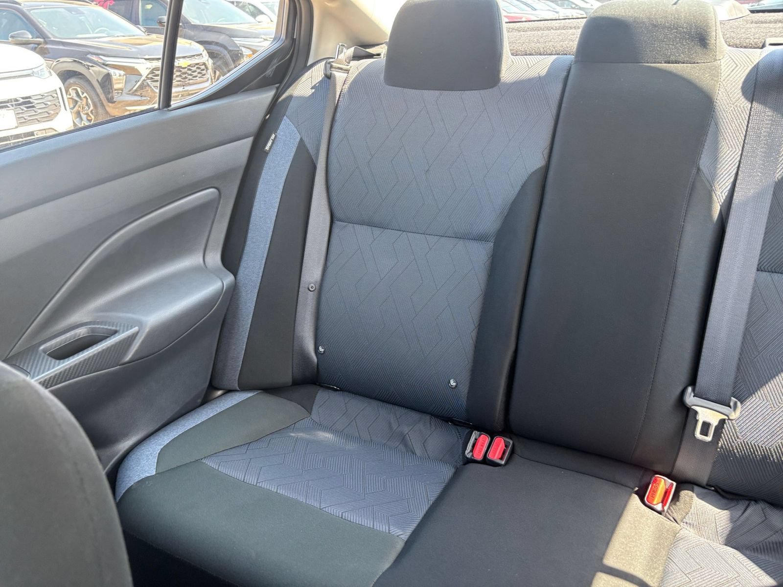 Used 2025 Nissan Versa SV FWD image 36
