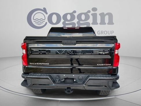Used 2023 Chevrolet Silverado 1500 Custom Trail Boss AWD/4WD image 4