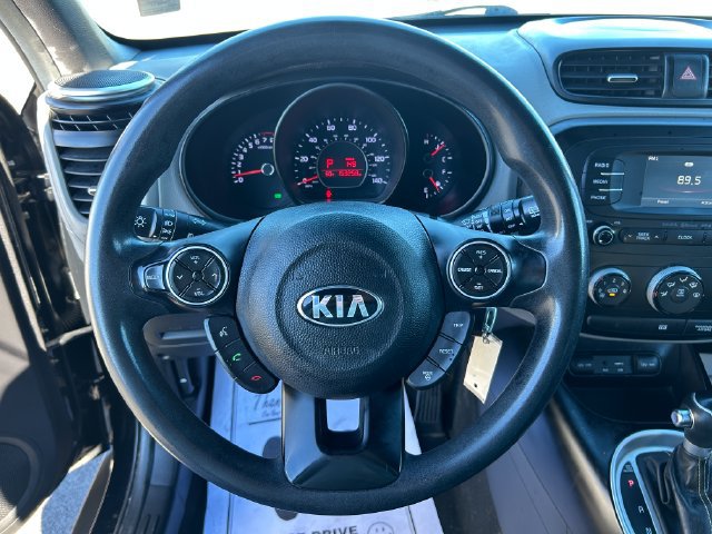 Used 2016 Kia Soul + FWD image 18