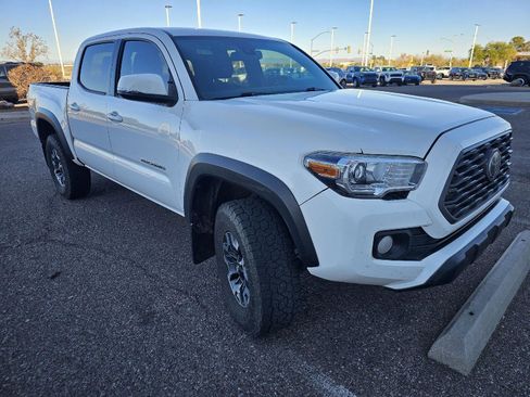 Used 2022 Toyota Tacoma TRD Off-Road image 10