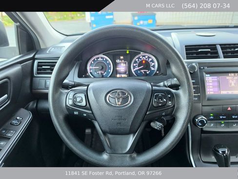 Used 2017 Toyota Camry LE FWD image 13