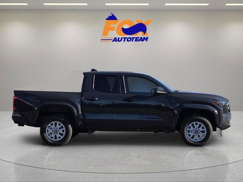 Used 2026 Toyota Tacoma SR5 RWD image 5