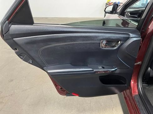 Used 2013 Toyota Avalon XLE FWD image 18