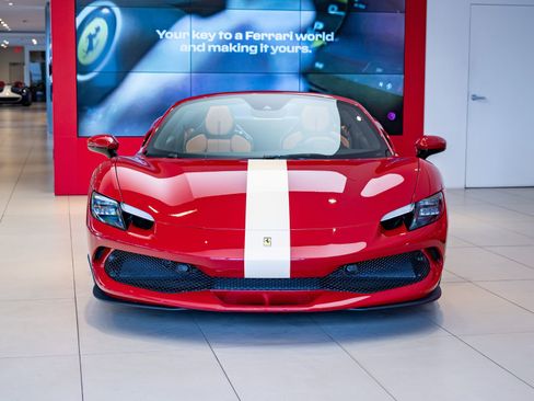 Used 2025 Ferrari 296 GTS RWD image 2