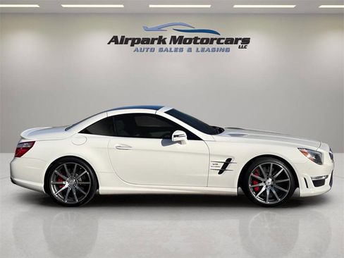 Used 2015 Mercedes-Benz SL 63 AMG image 12