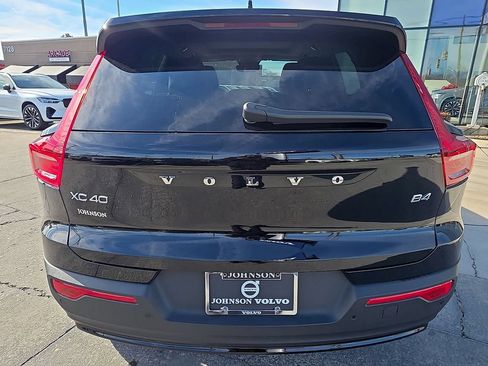 New 2026 Volvo XC40 B4 Plus w/ Protection Package Premier FWD image 14