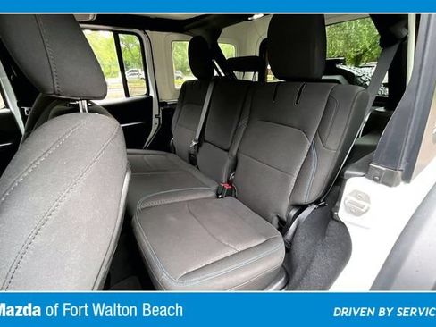 Used 2024 Jeep Wrangler Unlimited Rubicon 4xe AWD/4WD image 19