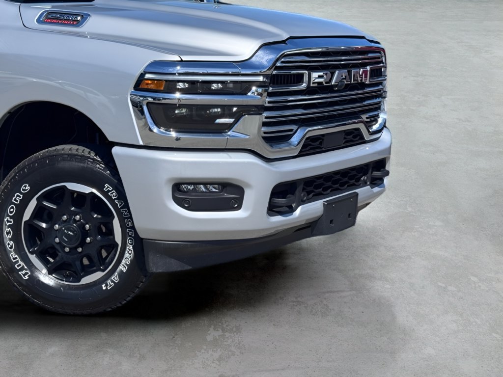 Used 2026 RAM 2500 Laramie AWD/4WD image 3