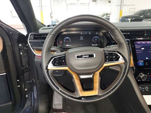 New 2025 Jeep Grand Cherokee L Summit image 20