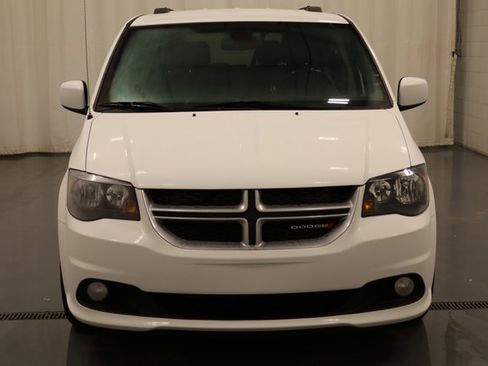 Used 2020 Dodge Grand Caravan SXT image 2