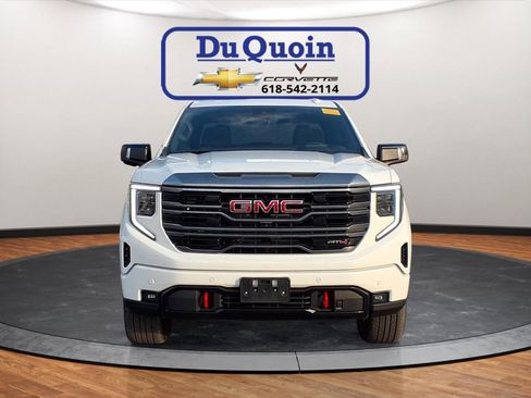 Certified 2022 GMC Sierra 1500 AT4 w/ AT4 Premium Package image 18