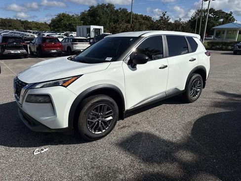 Certified 2023 Nissan Rogue S image 8