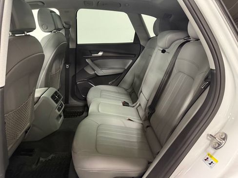 Used 2022 Audi Q5 Premium AWD/4WD image 18
