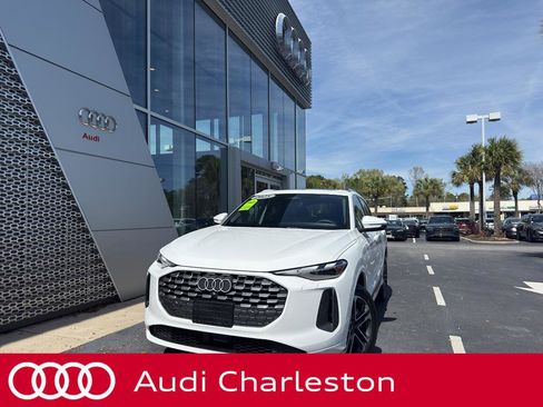 Used 2025 Audi Q5 Premium w/ Convenience Package image 1