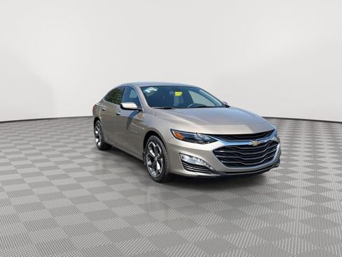 Certified 2022 Chevrolet Malibu LT FWD image 2