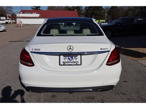 Used 2015 Mercedes-Benz C 300 4MATIC Sedan image 4
