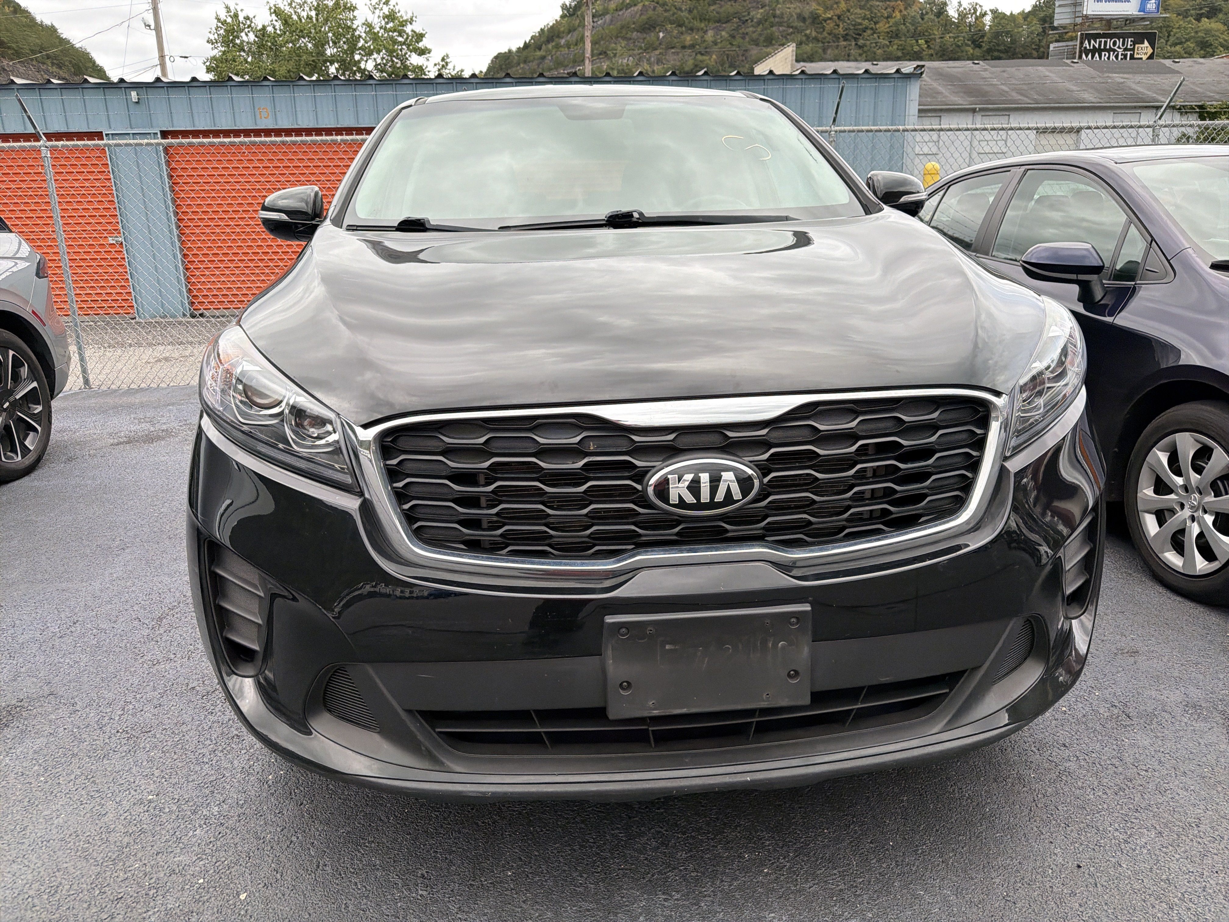 Used 2019 Kia Sorento AWD image 2