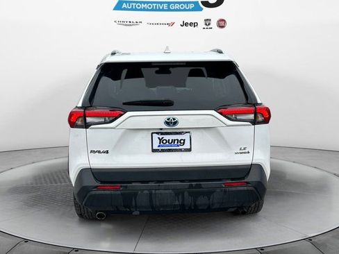 Used 2024 Toyota RAV4 LE AWD/4WD image 5