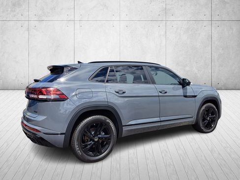 New 2026 Volkswagen Atlas Cross Sport SEL R-Line image 4