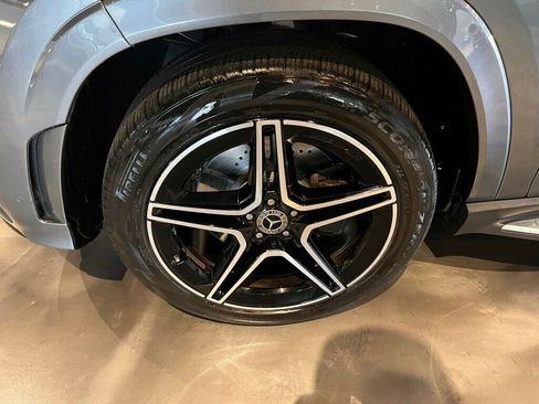 Used 2023 Mercedes-Benz GLS 450 4MATIC w/ AMG Line Exterior image 10