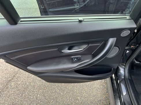 Used 2017 BMW M3 image 29