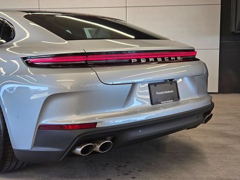 Certified 2026 Porsche Panamera RWD image 8