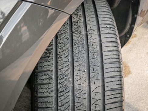 Used 2025 Volvo XC60 B5 Plus w/ Climate Package image 12