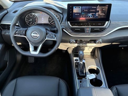 New 2026 Nissan Altima 2.5 SV FWD image 11