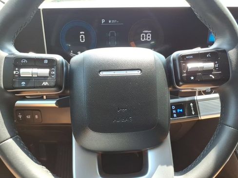 Used 2024 Hyundai Santa Fe SE AWD/4WD image 13