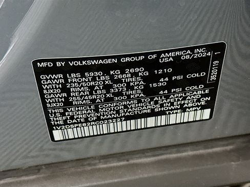 Used 2024 Volkswagen ID.4 Pro image 12