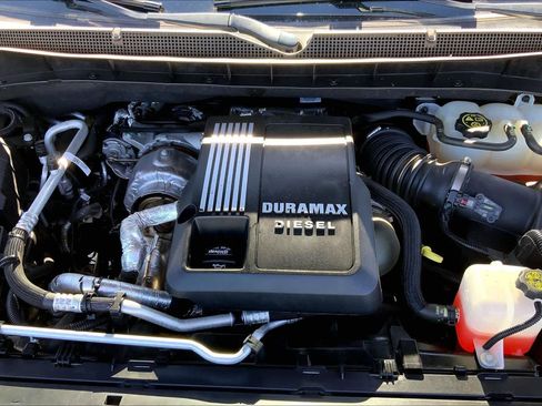 Used 2021 Chevrolet Tahoe Premier w/ Premium Package image 34