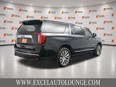 Used 2023 GMC Yukon XL Denali AWD/4WD image 5