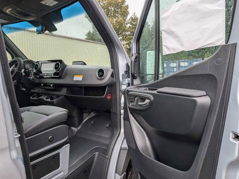 New 2026 Mercedes-Benz Sprinter 2500 image 10