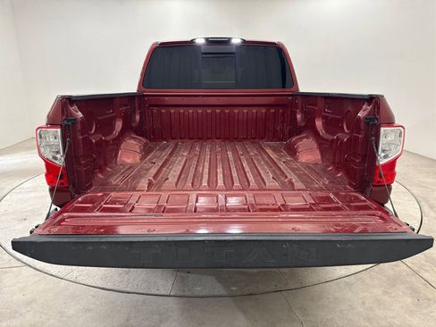Used 2017 Nissan Titan SV RWD image 25