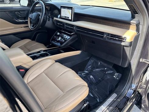 Used 2022 Lincoln Corsair Reserve w/ Equipment Group 201A image 13