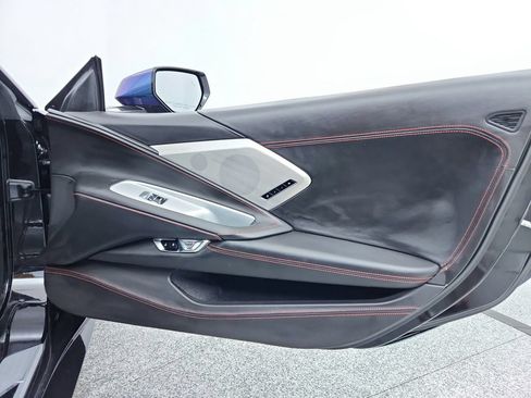 Used 2022 Chevrolet Corvette Stingray Premium Conv w/ Z51 Performance Package RWD image 29